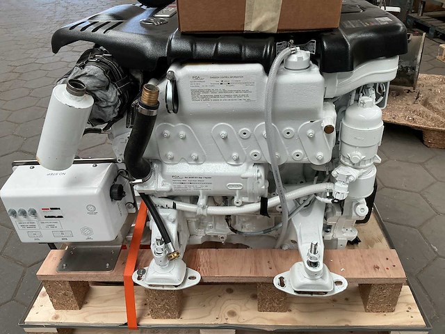Mercury i4 motor - afbeelding 6 van  9