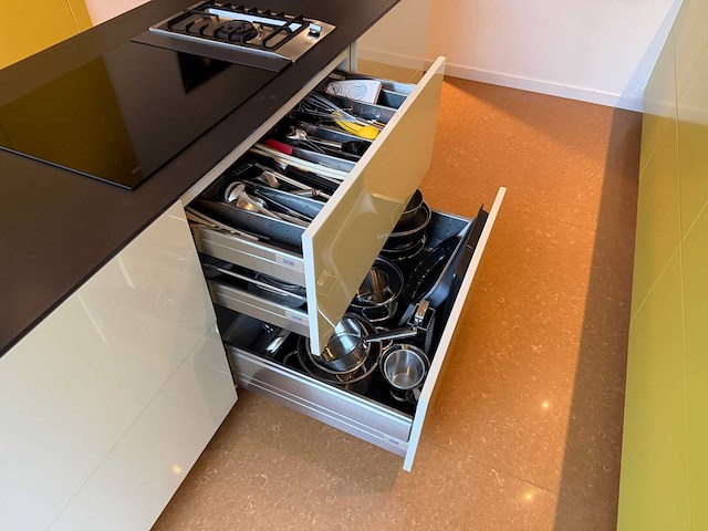 Mereno - keuken met miele apparatuur - afbeelding 14 van  47