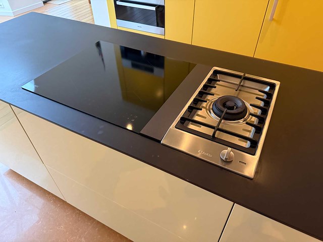 Mereno - keuken met miele apparatuur - afbeelding 18 van  47