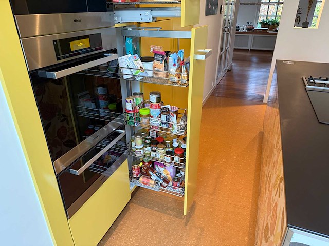 Mereno - keuken met miele apparatuur - afbeelding 36 van  47