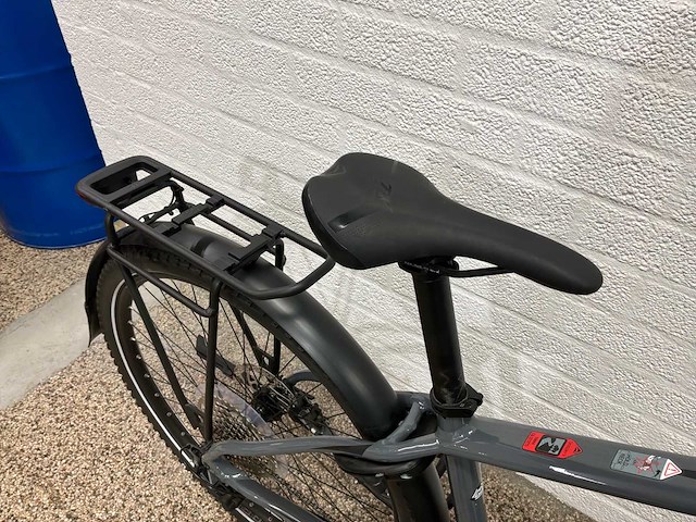 Merida ebig nine 400 elektrische herenfiets - 43 cm. - afbeelding 2 van  3