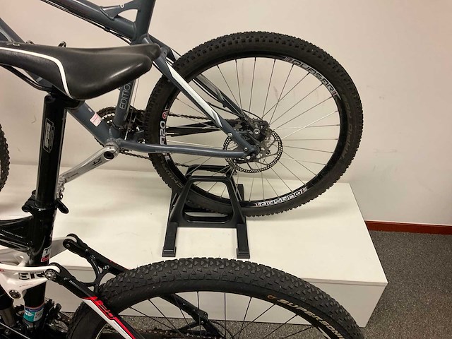 Merida,ghost mountainbike (2x) - afbeelding 4 van  5