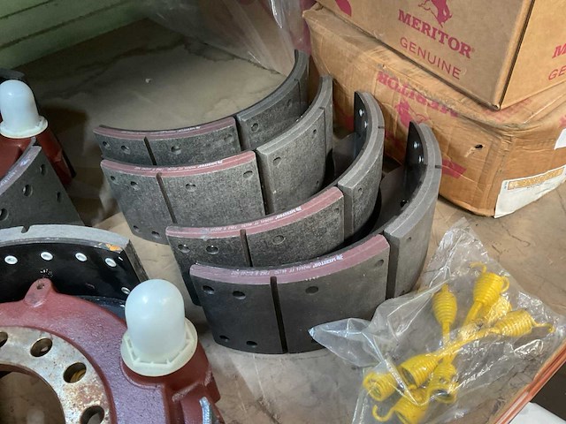 Meritor brake lining kit - afbeelding 1 van  3