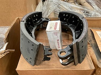 Meritor brake shoe set - afbeelding 2 van  3