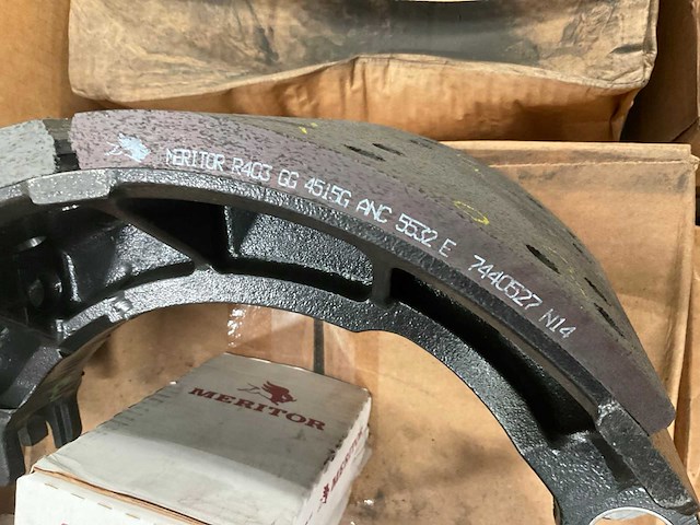 Meritor brake shoe set - afbeelding 3 van  3