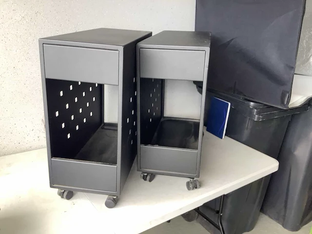 Merkloos merkloos verrijdbare computerkasten (2x) - afbeelding 2 van  7
