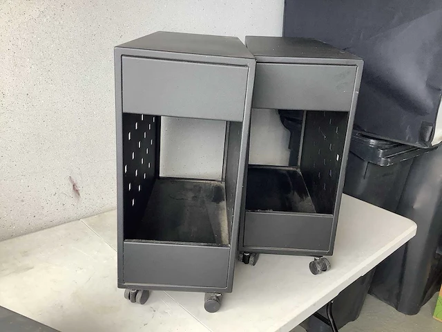 Merkloos merkloos verrijdbare computerkasten (2x) - afbeelding 4 van  7