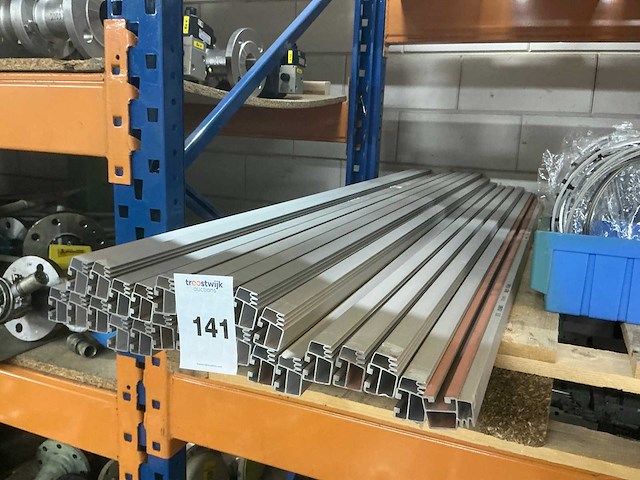 Merlin gerin 04502 linergy 630 verticale installatie profiel (25x) - afbeelding 1 van  4