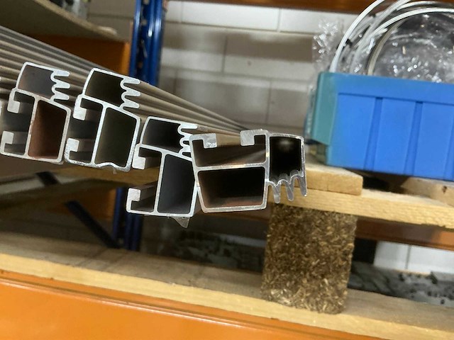 Merlin gerin 04502 linergy 630 verticale installatie profiel (25x) - afbeelding 2 van  4