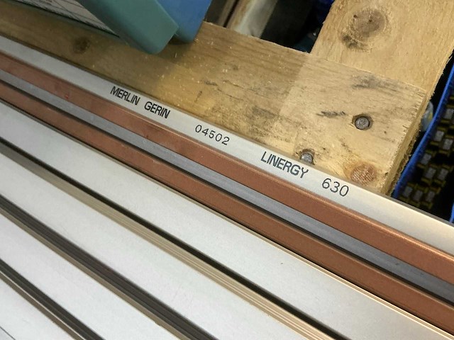 Merlin gerin 04502 linergy 630 verticale installatie profiel (25x) - afbeelding 4 van  4
