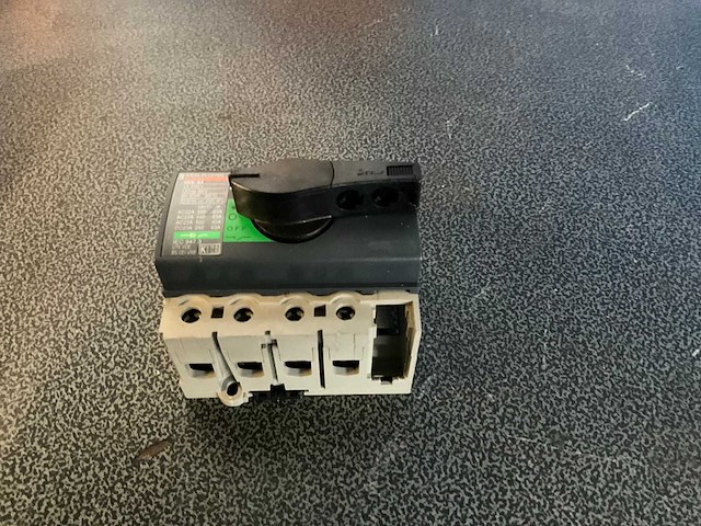 Merlin gerin 63a ins63 lastscheider (12x) - afbeelding 2 van  4