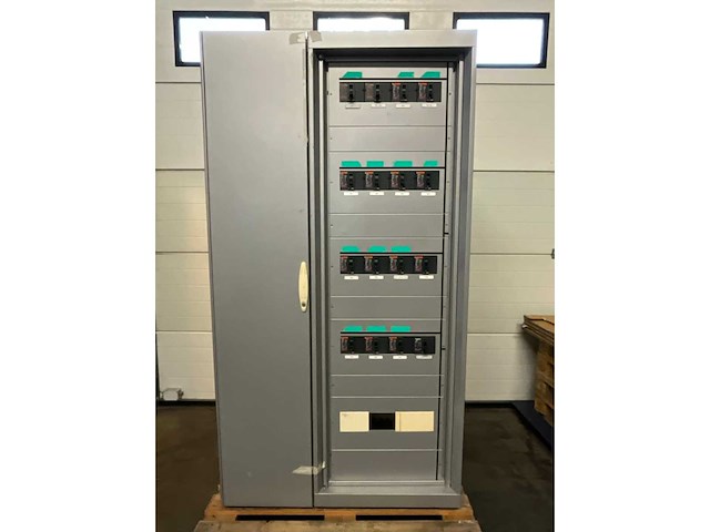 Merlin gerin compact mccb stroomonderbreker - afbeelding 2 van  6