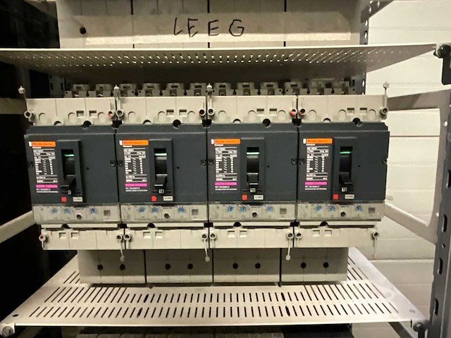 Merlin gerin compact mccb stroomonderbreker - afbeelding 5 van  6