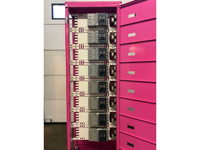 Merlin gerin compact mccb stroomonderbreker - afbeelding 4 van  11