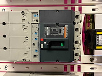 Merlin gerin compact mccb stroomonderbreker - afbeelding 8 van  11