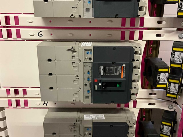 Merlin gerin compact mccb stroomonderbreker - afbeelding 11 van  11