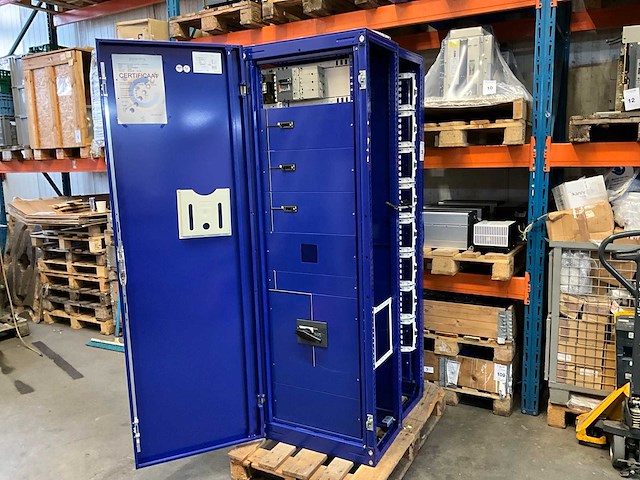 Merlin gerin compact mccb stroomonderbreker - afbeelding 1 van  12