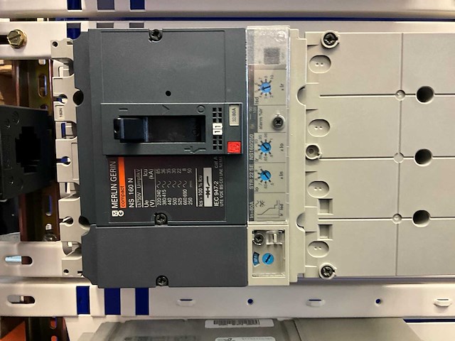 Merlin gerin compact mccb stroomonderbreker - afbeelding 8 van  12