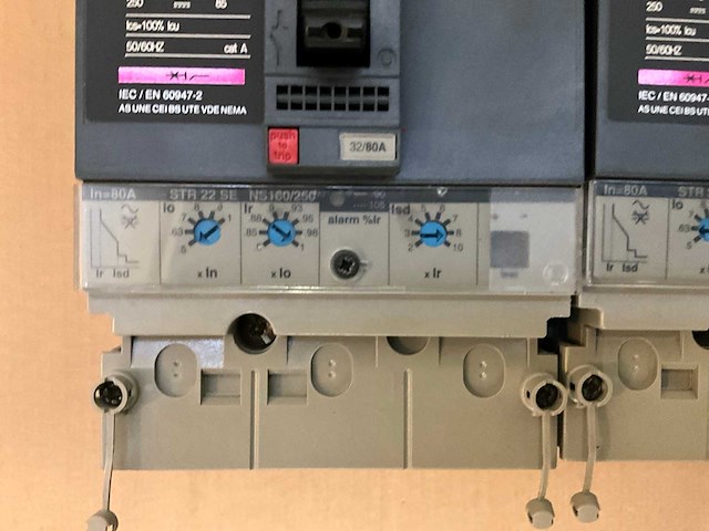 Merlin gerin compact ns 100h / 80 a mccb circuit breaker (4x) - afbeelding 4 van  4