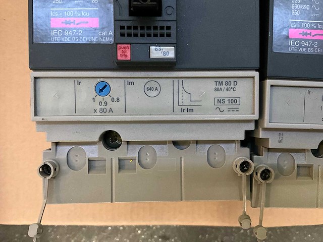 Merlin gerin compact ns 100h / 80 a mccb circuit breaker (4x) - afbeelding 4 van  4