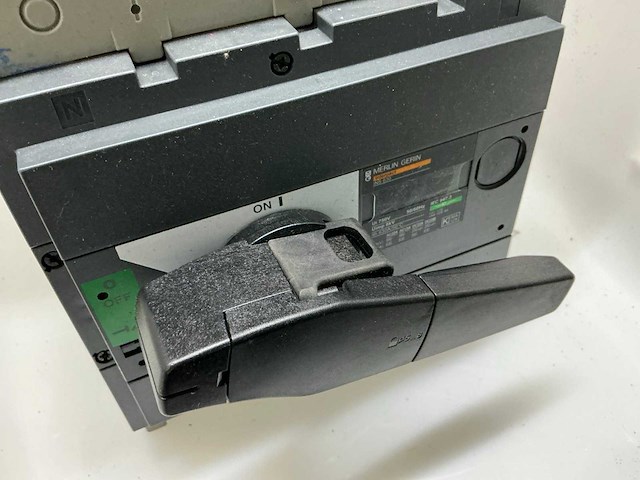 Merlin gerin ins630 630a schakelaar (3x) - afbeelding 7 van  9