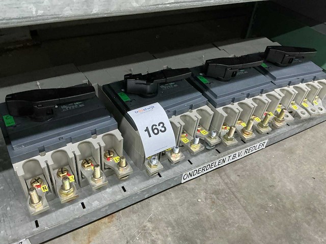 Merlin gerin ins630 630a schakelaar (4x) - afbeelding 9 van  9