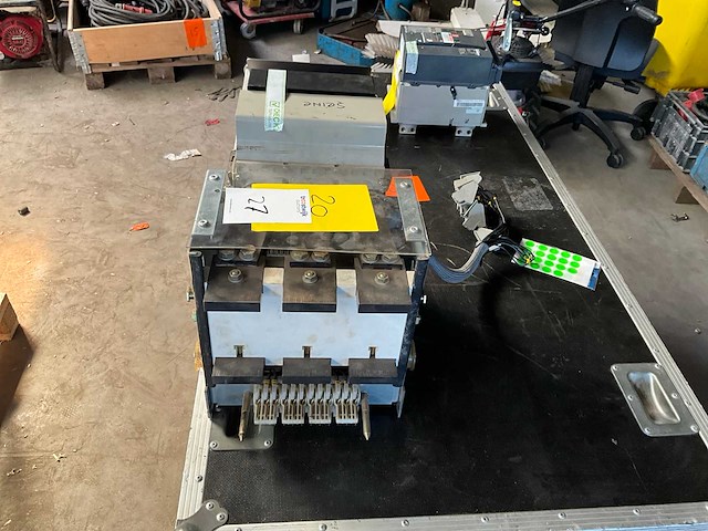Merlin gerin masterpact nt16 h1 1600a 3 polig generator automaat - afbeelding 2 van  6
