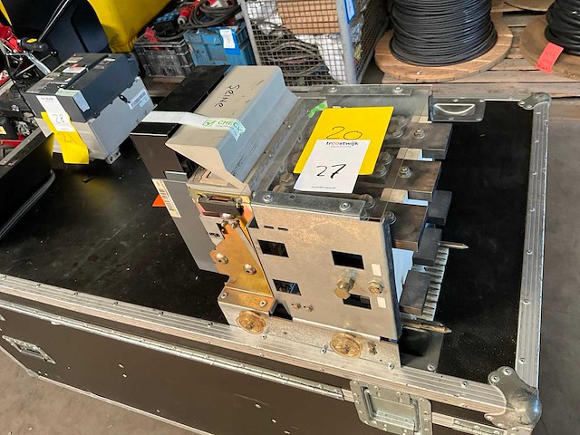 Merlin gerin masterpact nt16 h1 1600a 3 polig generator automaat - afbeelding 3 van  6