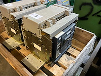 Merlin gerin masterpact nw25 h1 / 2500 a air circuit breker - afbeelding 2 van  5