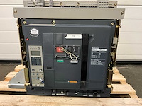 Merlin gerin masterpact nw25 h1 / 2500 a air circuit breker - afbeelding 1 van  6