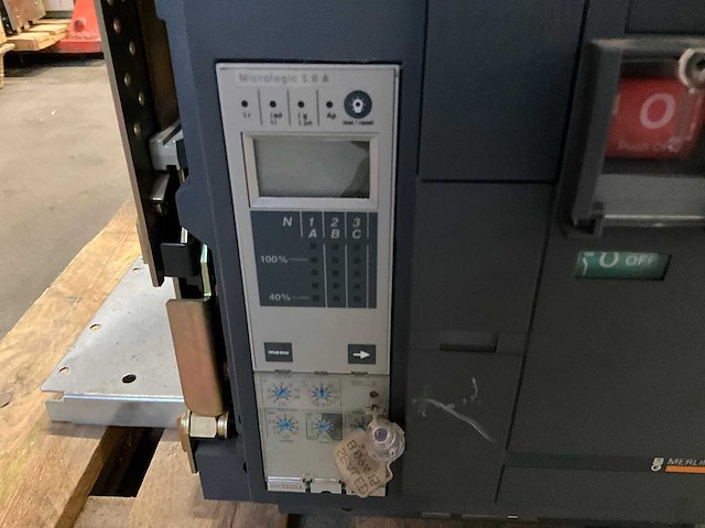 Merlin gerin masterpact nw32 h1 / 3200 a air circuit breker - afbeelding 4 van  5