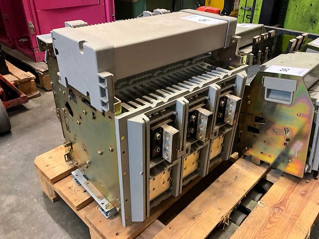 Merlin gerin masterpact nw32 h1 / 3200 a air circuit breker - afbeelding 3 van  6