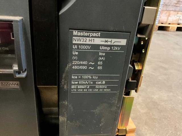 Merlin gerin masterpact nw32 h1 / 3200 a air circuit breker - afbeelding 5 van  6