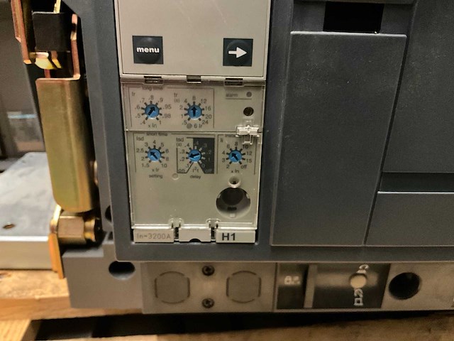 Merlin gerin masterpact nw32 h1 / 3200 a air circuit breker - afbeelding 6 van  6