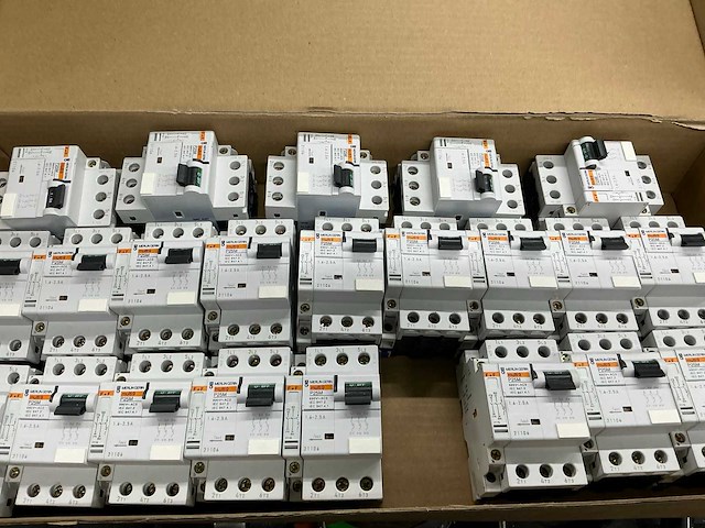 Merlin gerin multi 9 motorbeveiligingsschakelaar (45x) - afbeelding 7 van  9