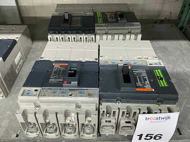 Merlin gerin ns160 n 3p+n compact circuit breaker (4x) - afbeelding 8 van  8