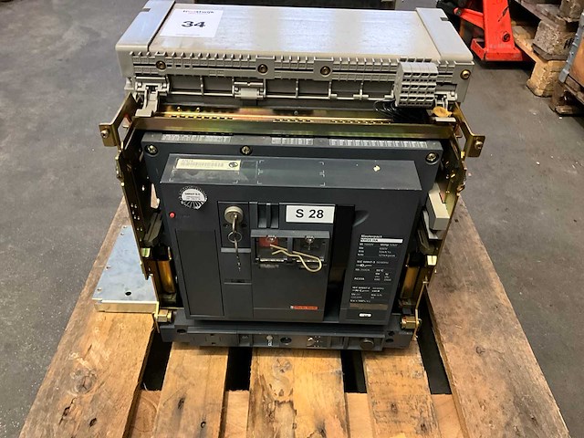 Merlin gerin nw 25 ha/ 2500 a breaker - afbeelding 2 van  5