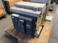 Merlin gerin nw 32 ha/ 3200 a breaker - afbeelding 1 van  5