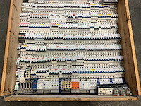 Merlin gerin schakelmateriaal - afbeelding 2 van  4