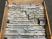 Merlin gerin schakelmateriaal - afbeelding 3 van  4