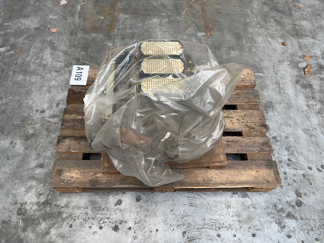 Merlin gerin / schneider electric - industriële vermogensschakelaar selpact ds2 1600a - afbeelding 7 van  9