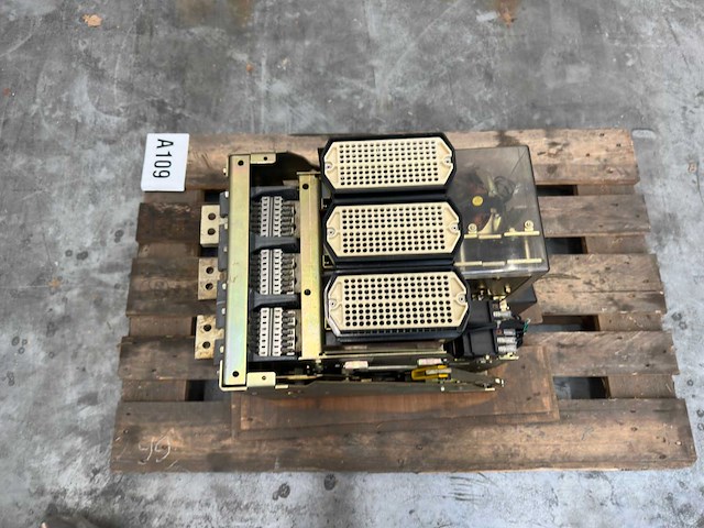 Merlin gerin / schneider electric - industriële vermogensschakelaar selpact ds2 1600a - afbeelding 9 van  9