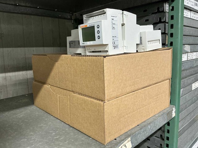 Merlin gerlin pm9c kwh-meter (25x) - afbeelding 6 van  6