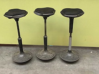 Merryfair verstelbare ergonomische kruk (3x) - afbeelding 4 van  4