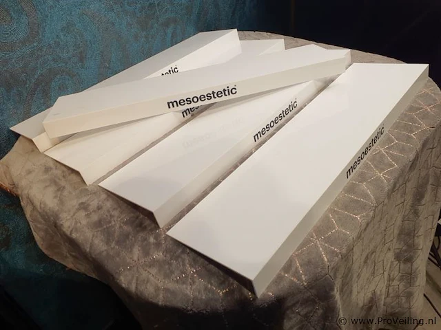 Mesoestetic etalage displays & timer - afbeelding 10 van  11