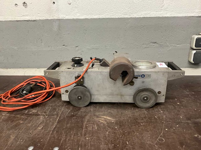 Messer griesheim secator automatische lasmachine voor kunststof - afbeelding 1 van  3