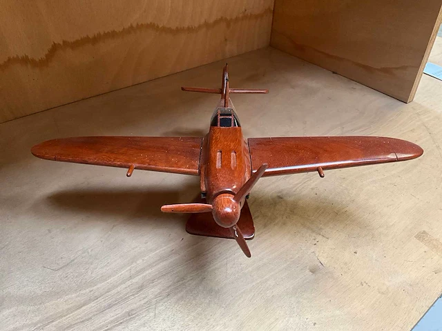 Messerschmitt bf109 houten modelvliegtuig - afbeelding 2 van  8