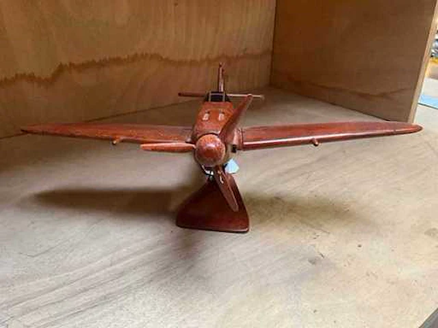 Messerschmitt bf109 houten modelvliegtuig - afbeelding 3 van  8