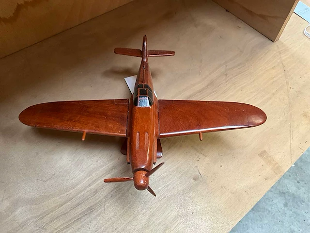 Messerschmitt bf109 houten modelvliegtuig - afbeelding 4 van  8