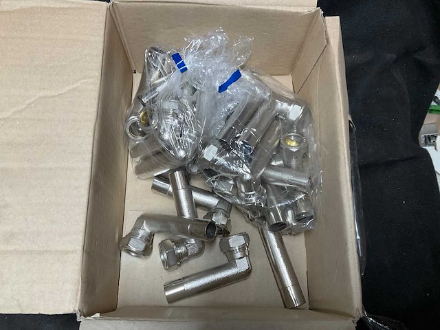 Messing aansluit knie (40x) - afbeelding 1 van  2